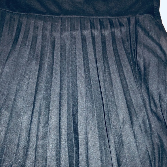 Rampage Sequined Halter top - Picture 5 of 7